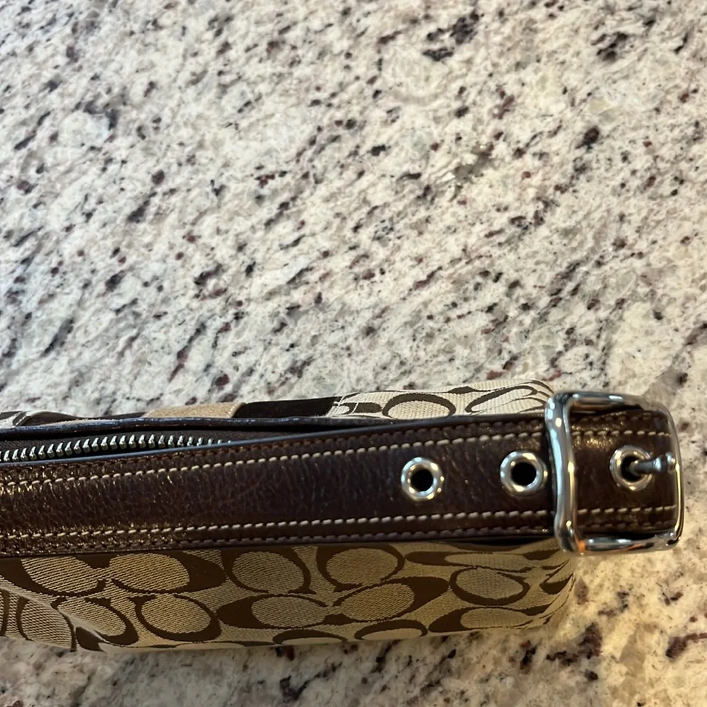 Coach purse, brown and beige, short handle, practically new. - Picture 5 of 10